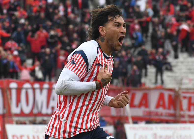 Mauricio Asenjo convirtió su quinto gol para Los Andes.