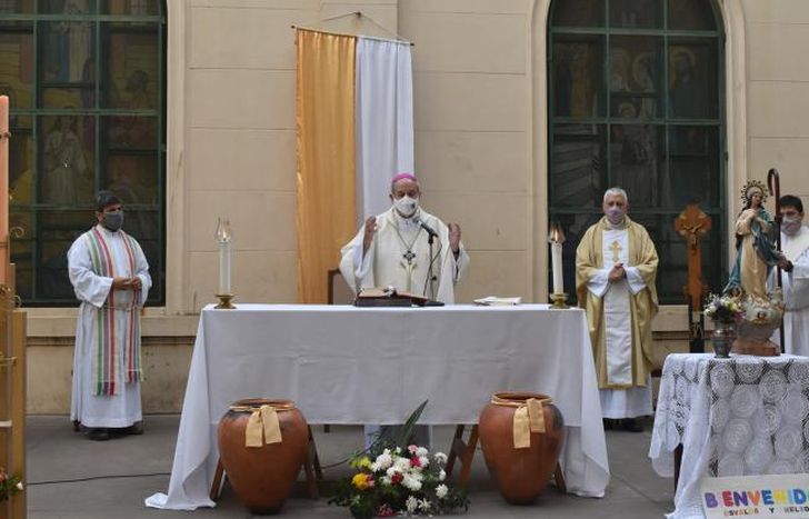 Las misas pueden contar con hasta 20 fieles presentes.