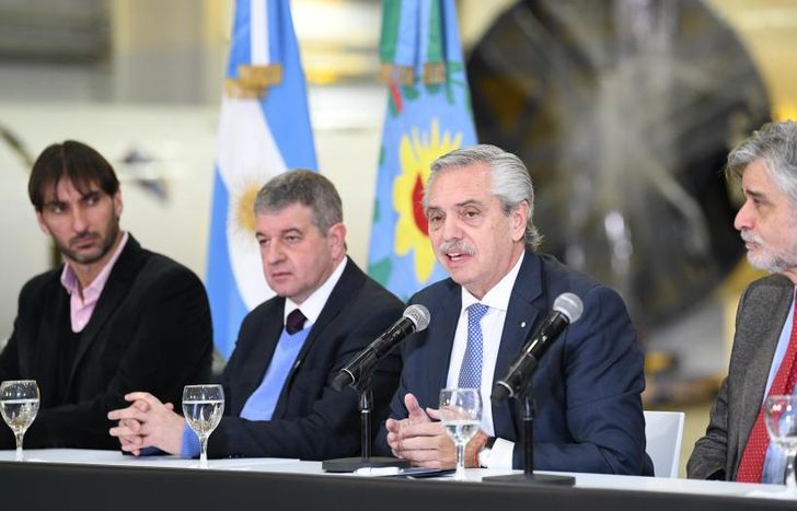 Fernández estuvo en Pipinas junto al ministro de Ciencia, Daniel Filmus.