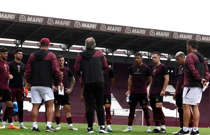 Zielinski busca poner el mejor equipo.