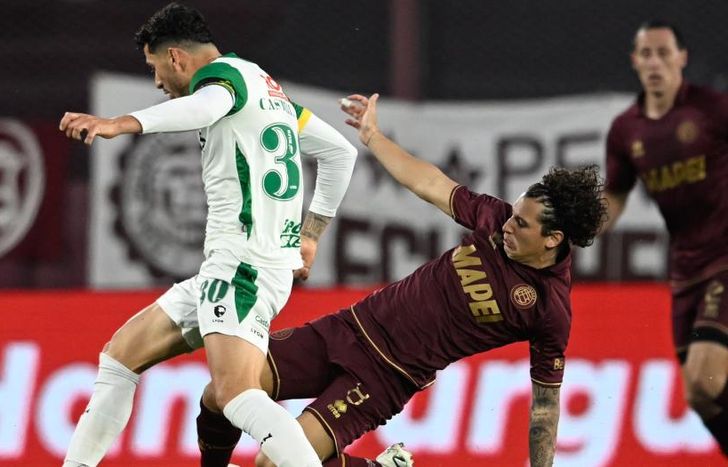 El esfuerzo de Boggio por alcanzar la pelota.