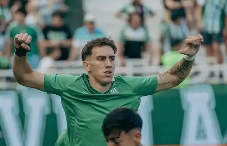 Rodrigo Auzmendi habló de su salida de Banfield y su posible llegada a Lanús.