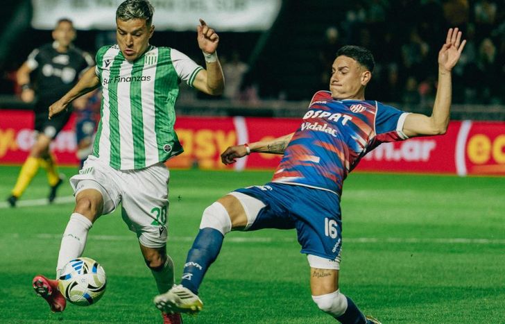 Tomás Adoryan se metió en el 11 titular, pero luego fue reemplazado por Castañeda.