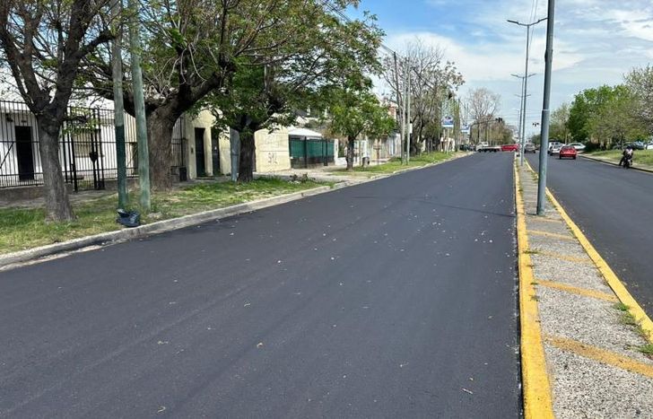 Reparan varias cuadras de la Avenida 12 de Octubre.