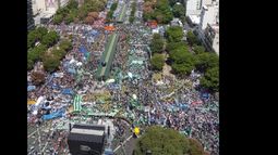 Multitudinaria marcha contra el Gobierno