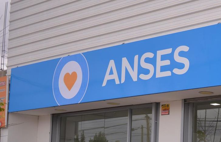 Oficializaron el bono para jubilados que ganan la mínima.