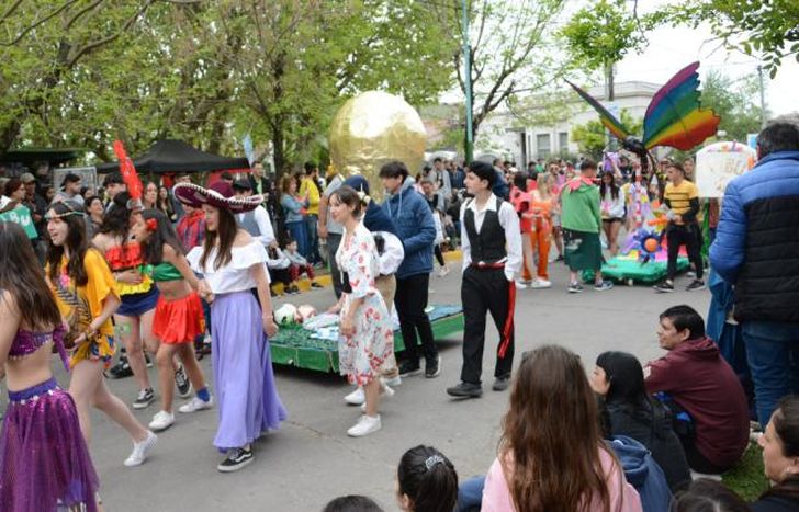 Los vecinos, presentes en la Semana de la Juventud.