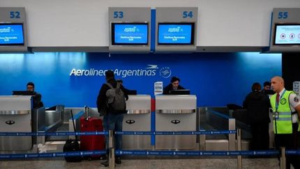 Sigue el conflicto aéreo.