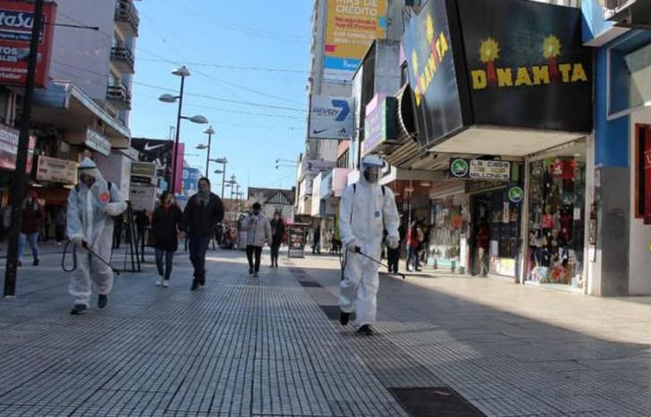 Siguen los operativos en centros comerciales.