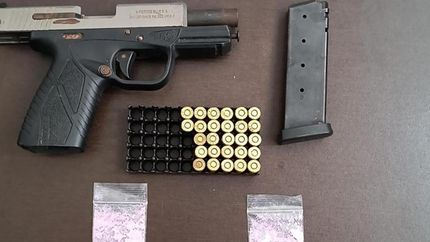 detienen a un lomense por tenencia de cocaina rosa y un arma de fuego