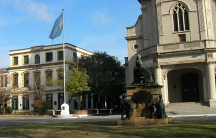 Su hija va al Euskal Echea.