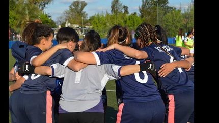 san martin de burzaco inscribe jugadoras para el futbol femenino
