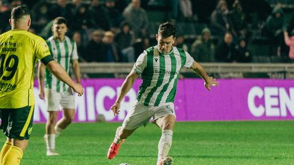 Martín Río, volante de Banfield, pretendido por Talleres de Córdoba.