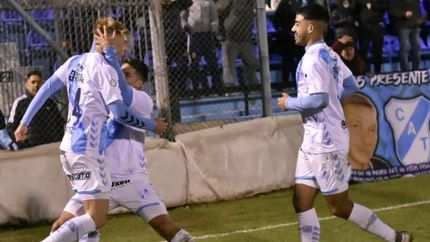 Souto coronó el triunfo del Gasolero frente a Flandria. Souto coronó el triunfo del Gasolero frente a Flandria.