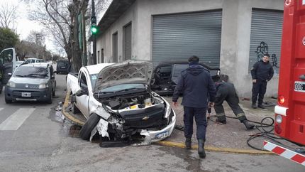 Así quedaron los vehículos tras el choque. Así quedaron los vehículos tras el choque.