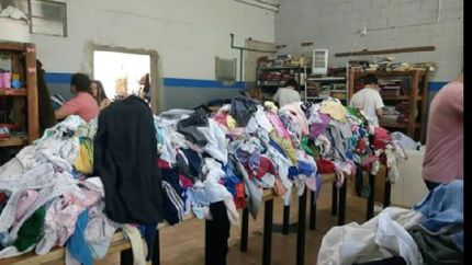 con la compra de una prensa se ayuda al hogar.