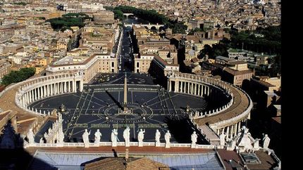el vaticano arresto a uno de sus diplomaticos por tenencia de pornografia infantil