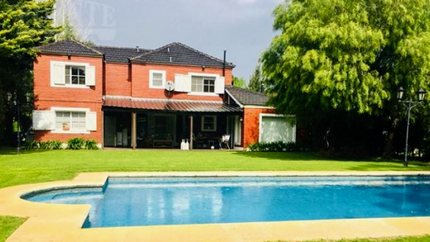 Aire libre y pileta parece ser lo que buscan los vecinos.