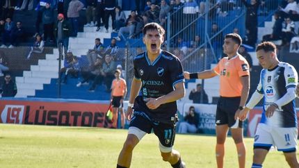 Franco Benítez festeja su primer gol en Temperley. Franco Benítez festeja su primer gol en Temperley.
