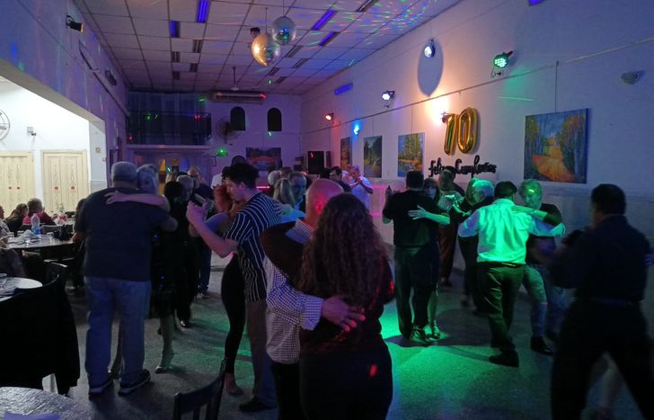 Lomas fomenta el tango en distintos espacios culturales.