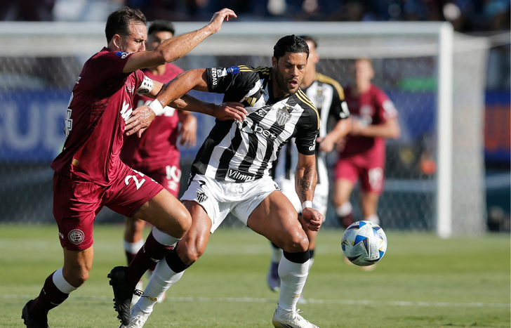 Carlos Izquierdoz anuló a Hulk en la final en aAsunción.