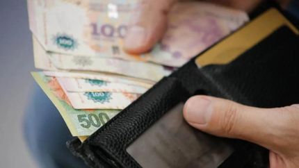 acordaron una suba del salario minimo: en cuanto quedara