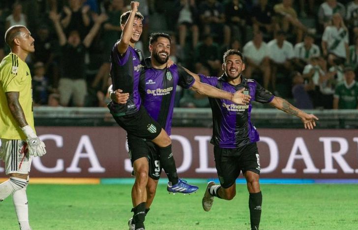 Banfield venció a Riestra y celebró su primer triunfo del año.