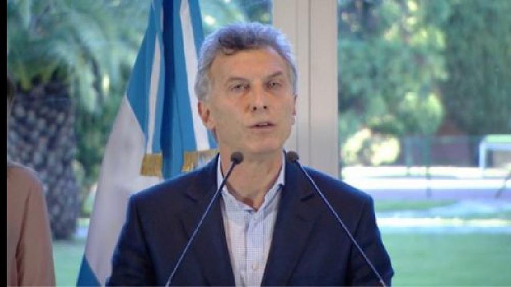 Macri recorre el conurbano y recibe a la nueva conducción de la AMIA