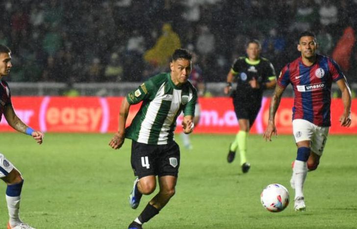 Banfield y San Lorenzo igualan bajo la lluvia.