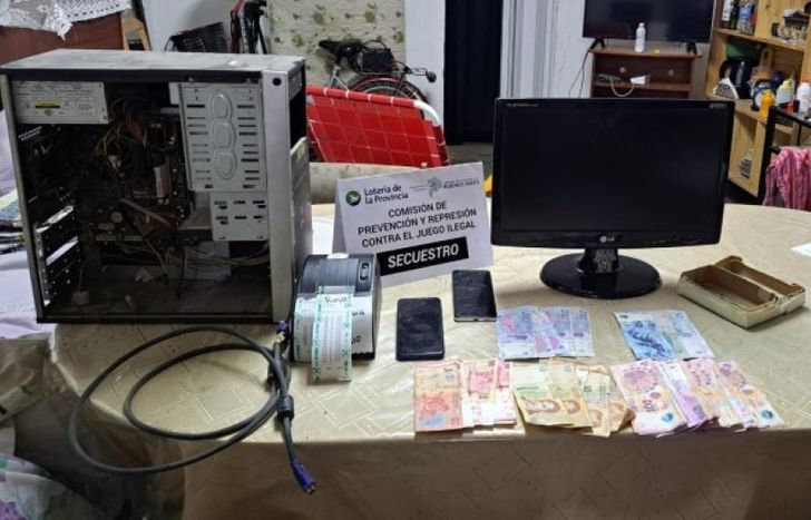 Durante los allanamientos secuestraron gran cantidad de elementos probatorios.