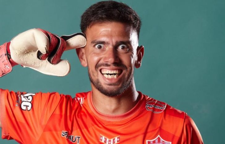 Tello es el responsable defender el arco de Talleres.