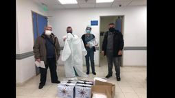 ¿Cuál fue la donación que hicieron los clubes rotarios a los Hospitales de Budge y Llavallol?