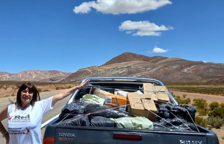 Graciela sigue cumpliendo su sueño: llevar material de lectura y narración a su tierra natal.