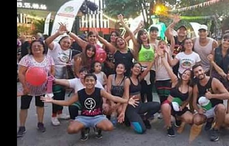 para ayudar y divertirse.