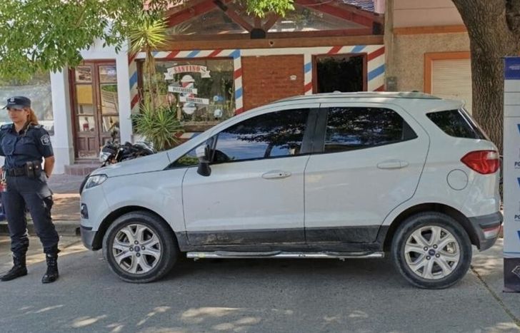 La camioneta robada en Lomas.