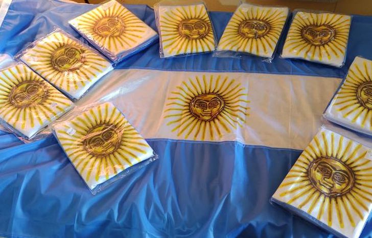 Las banderas ya están listas para ser entregadas, a la vuelta del receso invernal.