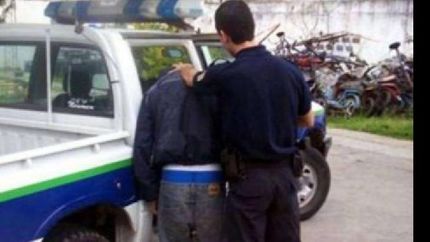 el acusado tiene 23 años.