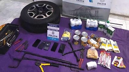 Los elementos robados por los dos lomenses.