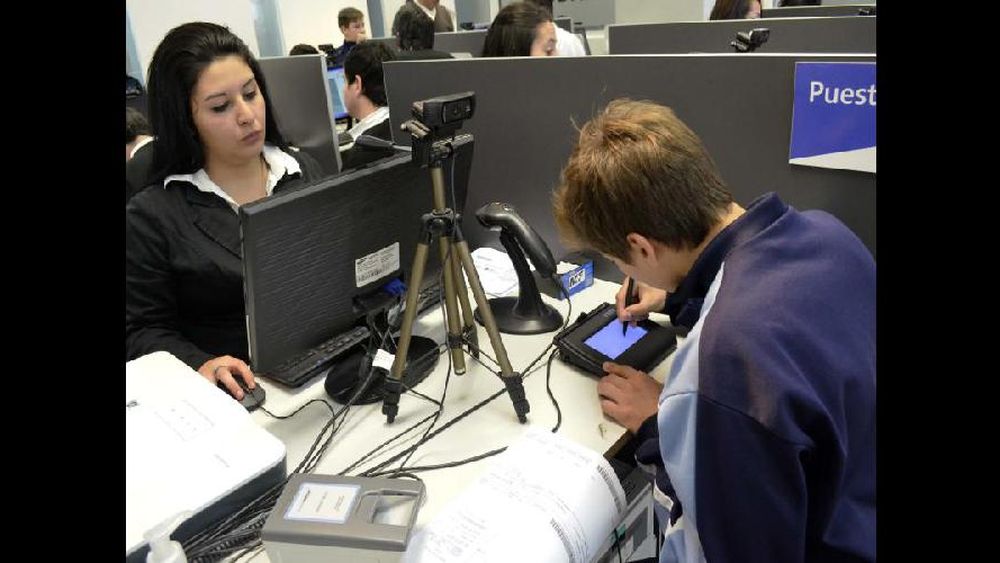 el CDR CUENTA CON TODAS LAS FACILIDADES PARA LA ATENCIÓN AL PÚBLICO.