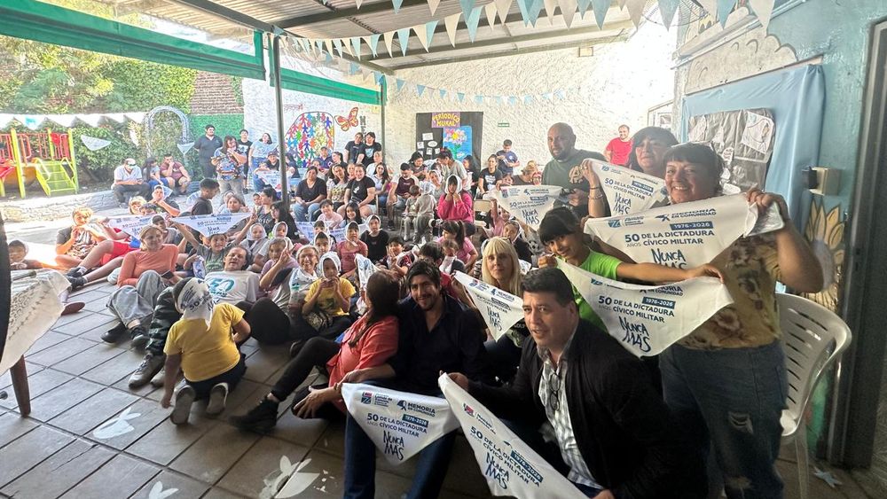 El Encuentro por la Memoria contó con una gran concurrencia en ambos turnos escolares. El Encuentro por la Memoria contó con una gran concurrencia en ambos turnos escolares.