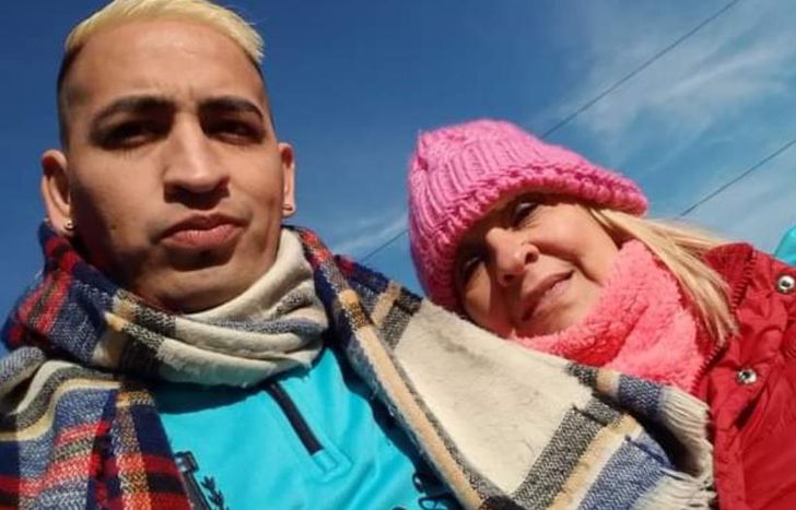 Madre e hijo murieron acribillados.