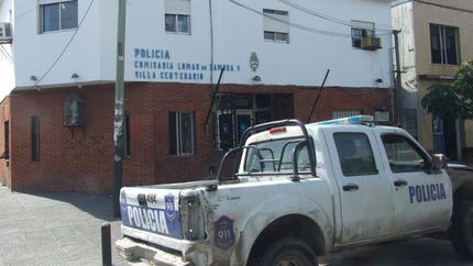 El crimen ocurrió en la calle Cosquín al 100, en Centenario.