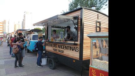 este viernes vuelve la caravana food trucks a lomas este viernes vuelve la caravana food trucks a lomas