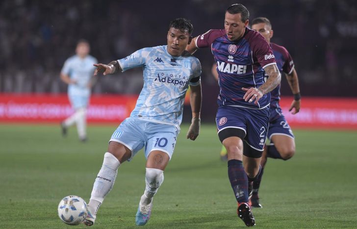 Cristian Lema recibió una insólita expulsión en su último partido en Lanús.