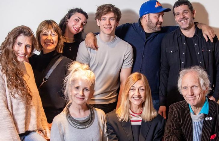 Se viene en una serie.