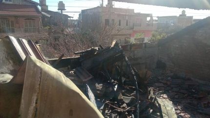 El techo se desplomó por el incendio.
