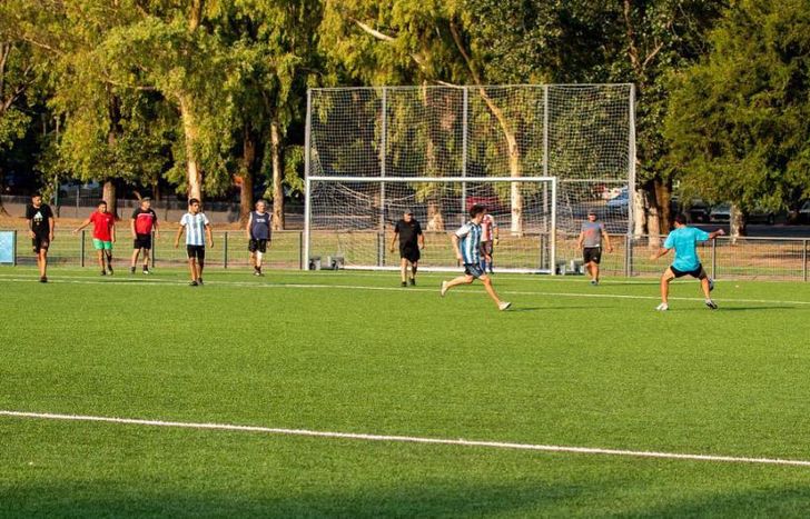Se potencia el Parque de Lomas con las nuevas canchas de fútbol, hockey y rugby.