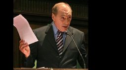 Zaffaroni: Pretenden desviar la atención de los problemas que hay en el país
