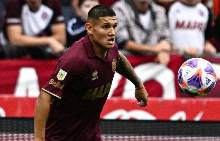 Juan José Cáceres tiene contrato con Lanús hasta diciembre del 2028.