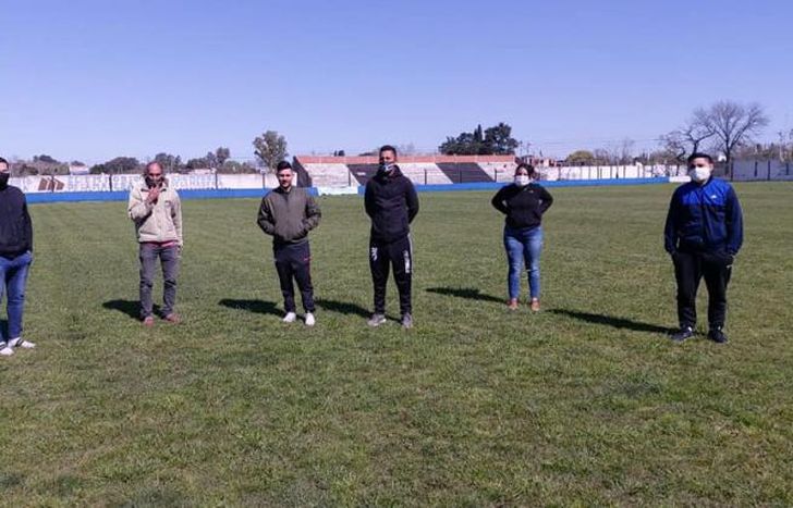 Las obras en el campo arrancaron esta mañana.